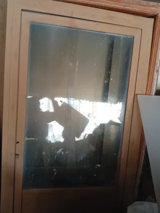 Puerta aluminio color madera