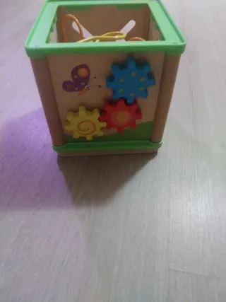 Cubo de actividades Montessori