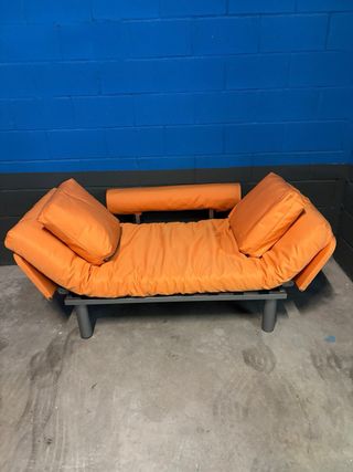 Sofá-cama naranja 2m x 0.8m