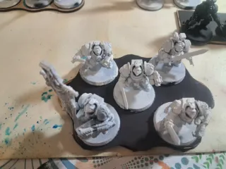 Figuras Caballeros Grises Warhammer 40k