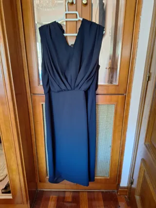 Vestido fiesta negro gasa volante