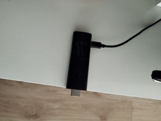 Televisor LG 37LD420 + STICK 4K