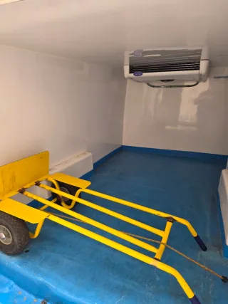 Furgoneta frigorífica opel vivaro 2021 140000km