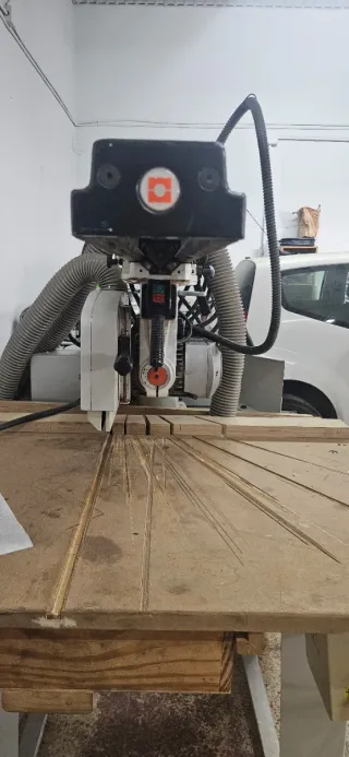 Sierra Ingletadora Radial Maggi 800