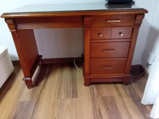 Dormitorio Clásico Madera