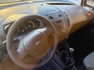 Ford E-Transit Courier 2016