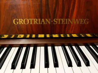Piano Vertical Grotrian-Steinweg