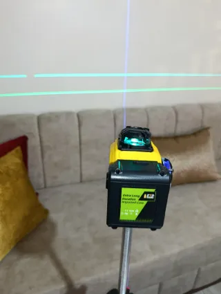 Nivel láser 16 líneas + trípode