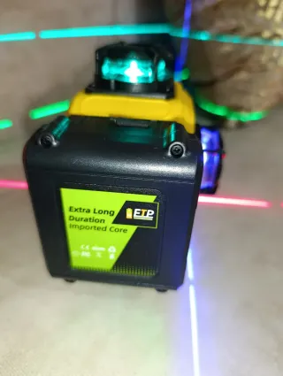 Nivel láser 16 líneas + trípode