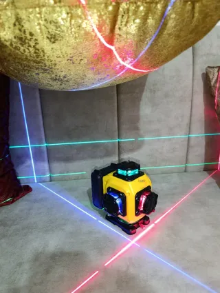 Nivel láser 16 líneas + trípode