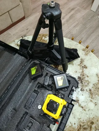 Nivel láser 16 líneas + trípode