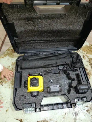 Nivel láser 16 líneas + trípode