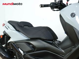 YAMAHA X-MAX 125 TECH MAX