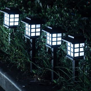 12 luces solares LED para jardín