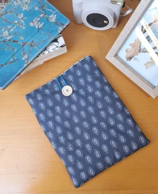 Funda para libro / tablet estampado azul bandana