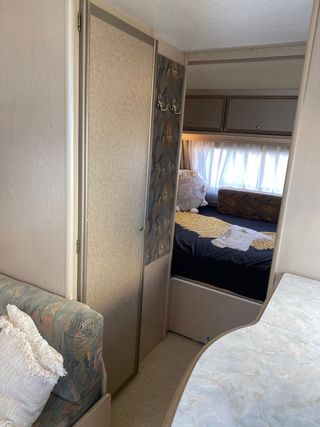 Caravana Dethleffs <750kg con mover y documentacio