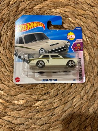 Hot Wheels Lotus Cortina