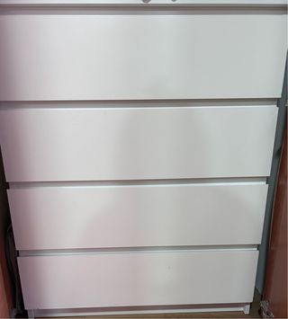 Cajonera blanca de madera