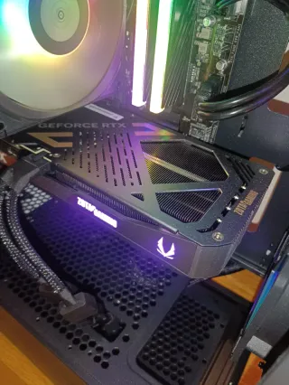 NVIDIA RTX 5070 Zotac OC 3 Fans como nueva
