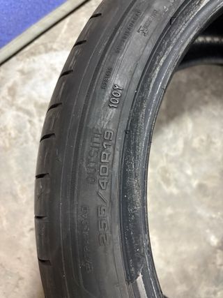 Neumáticos 255/40/19 GOODYEAR