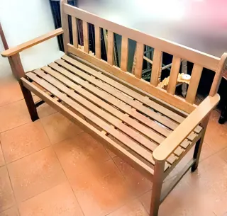 Banco de madera exterior
