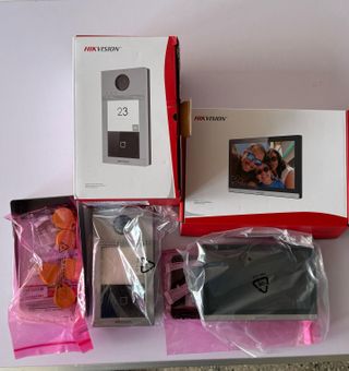 Kit Videocitofono IP Hikvision Completo PoE