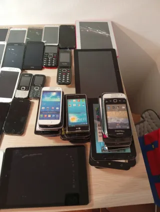 Lote Tablets y Móviles para Piezas