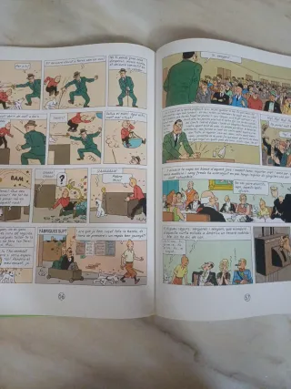 LES AVENTURES DE TINTIN A AMERICA ( EN CATALA)