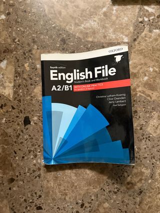 Libro English File A2/B1