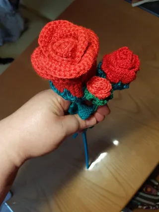 Rosas de ganchillo hechas a mano