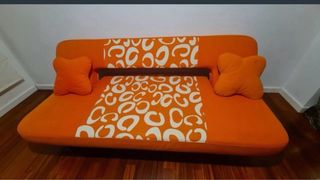 Sofá Cama Diseño Naranja y Blanco