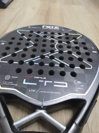 Pala de pádel NOX AT2 Genius LTD - Edición Limitad