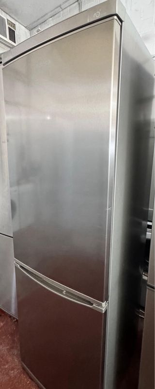 FRIGORÍFICO EDESA PLATEADO COMBI NO FROST