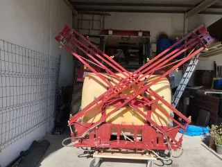 Barras herbicida rojas