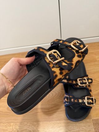 Sandalias leopardo Zara
