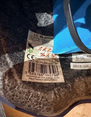 Casco y fusta equitación