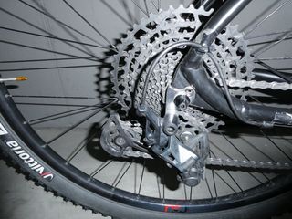 Bicicleta Mendiz X10 XL Negra y Dorada