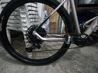 Bicicleta de Montaña nueva solo 4 usos