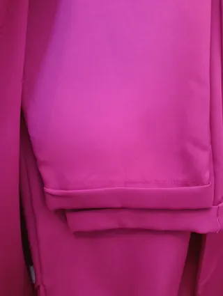 Traje chaqueta y pantalón rosa