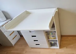 Cambiador bebé blanco IKEA con almacenaje