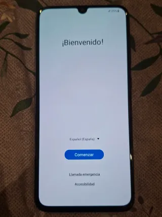 Samsung Galaxy A70 Caja y Móvil