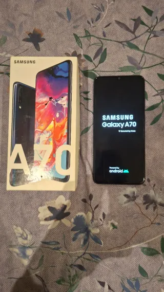 Samsung Galaxy A70 Caja y Móvil
