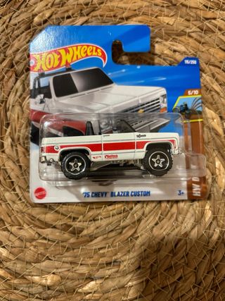 Hot Wheels 75 Chevy Blazer Custom