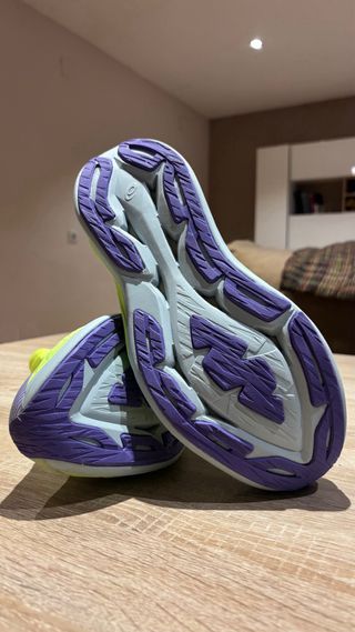 Zapatillas Asics SuperBlast Talla 41.5