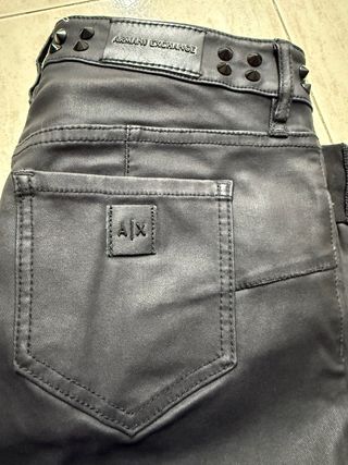 Armani Exchange Vaqueros Grises Tachuelas