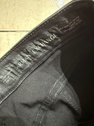 Armani Exchange Vaqueros Grises Tachuelas
