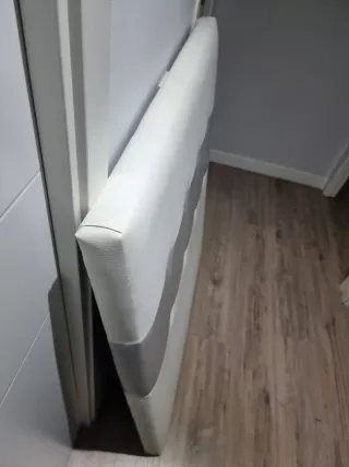 Cabecero polipiel blanco y gris