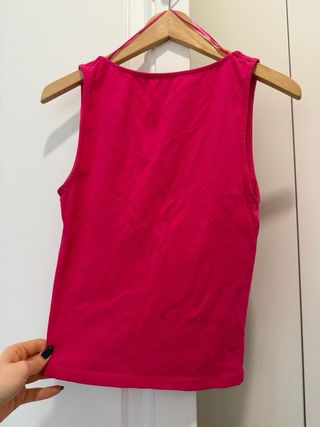 Camiseta asimétrica rosa