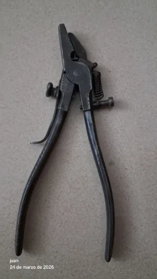 2 Alicates Triscador Trabasierras Antiguos