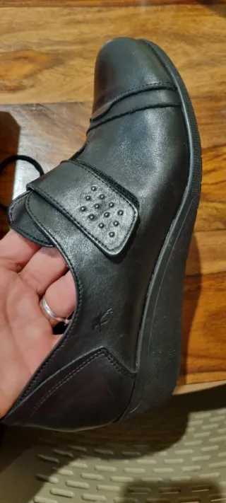 Zapatos Fluchos negros mujer